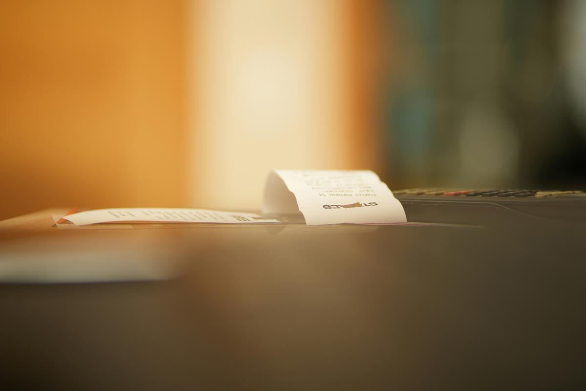 Jak uniknąć pomyłek podczas wystawiania faktur? Najczęstsze błędy i jak ich unikać